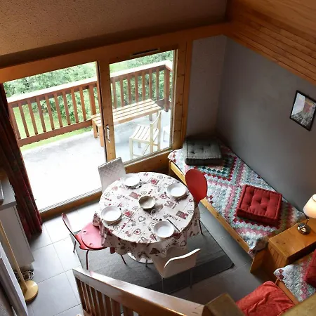 Mezzanine 5 Pers Avec Balcon Sud, Coeur Meribel, Proche Pistes Et Commerces - Fr-1-180-304 * Méribel