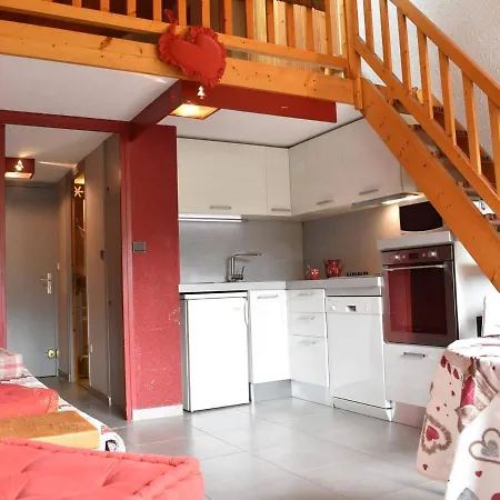 Mezzanine 5 Pers Avec Balcon Sud, Coeur Meribel, Proche Pistes Et Commerces - Fr-1-180-304 Meribel