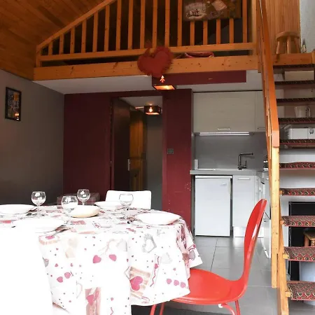 Mezzanine 5 Pers Avec Balcon Sud, Coeur Meribel, Proche Pistes Et Commerces - Fr-1-180-304 Méribel