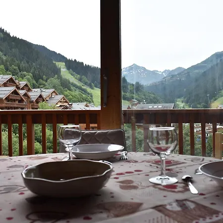 Lägenhet Mezzanine 5 Pers Avec Balcon Sud, Coeur Meribel, Proche Pistes Et Commerces - Fr-1-180-304 *